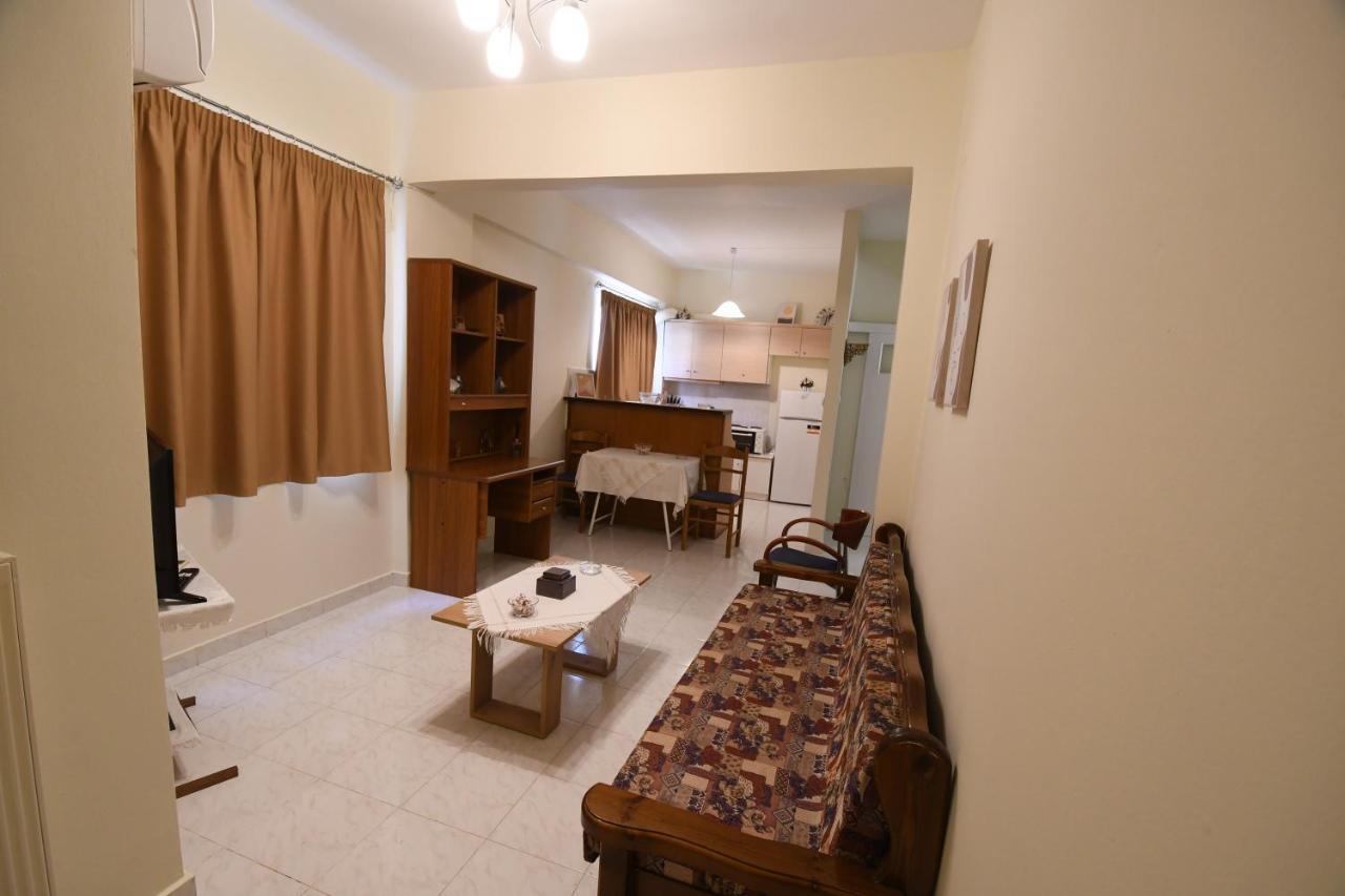 Mary'S Home Каламата Екстер'єр фото