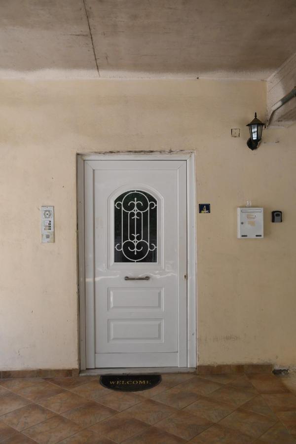 Mary'S Home Каламата Екстер'єр фото